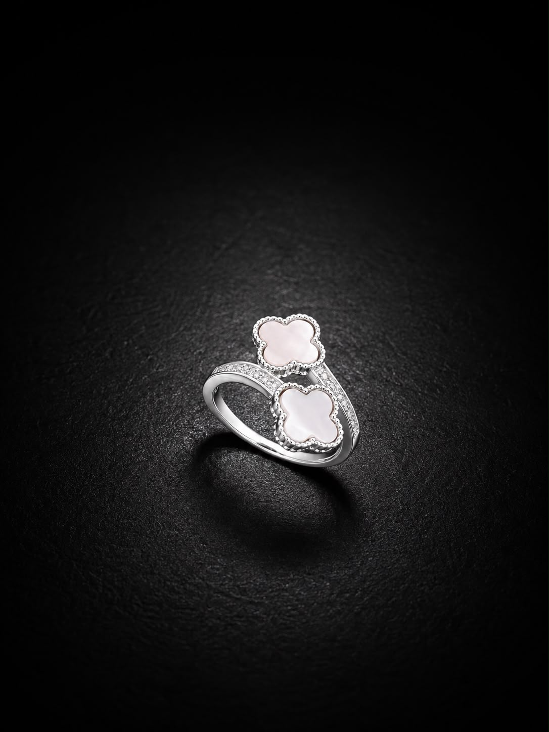✨ Elegant Clover Silver Ring